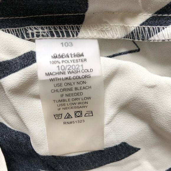 Vince Camuto Women's Blouse Sleeveless Tie Neck Detail Black White Size‎ Medium - Picture 8 of 8